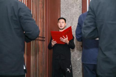 罗湖区人大常委副主任谭会茹一行莅临NG体育调研