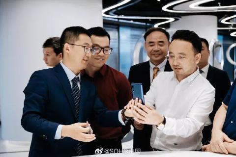 秋日餐叙 共叙商机|NG体育董事长李厚德受邀参加丽泽SOHO秋日餐叙